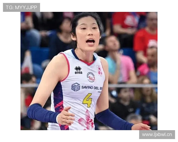 朱婷训练完还带娃，豪门生活也太讲究了吧这反差我服